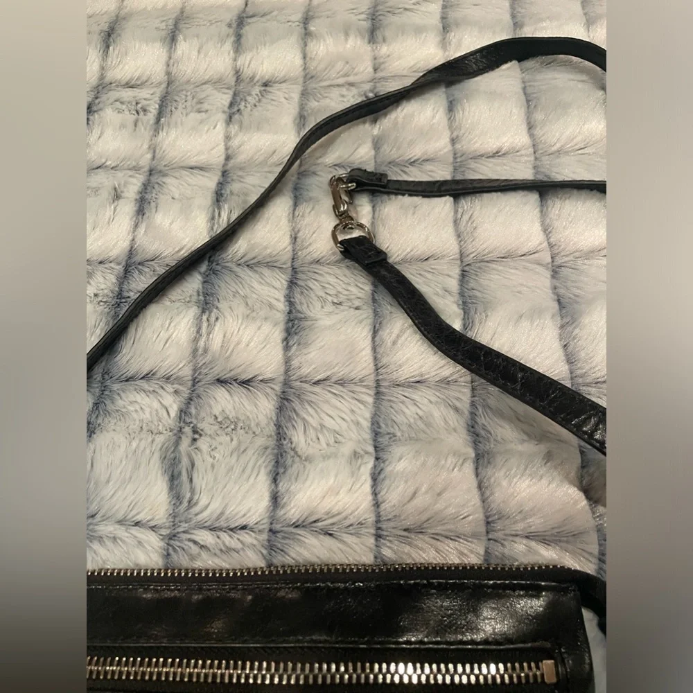 Black Hobo Purse - Picture 3 of 9